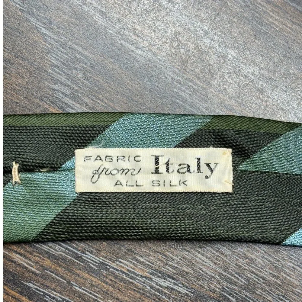 Vintage Lion Skinny Neck Tie Green Stripe Italian Silk Business Casual 60s Retro